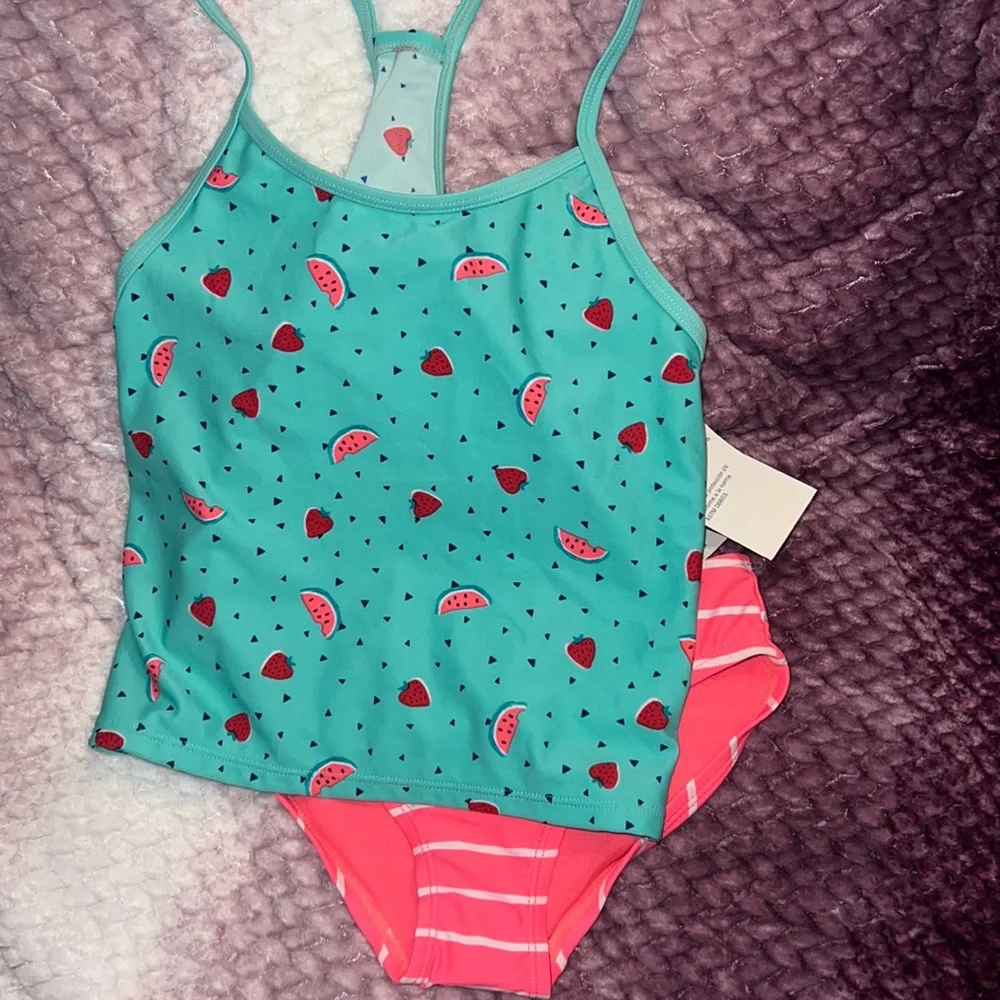 NWT Old Navy 2 piece UPF40 set, perfect for summer 🔥🔥